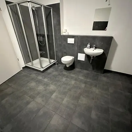 Wunderschoene In Leipzig 1 Og Links